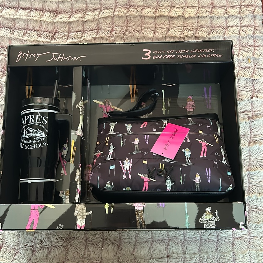 Betsey Johnson 3 pi  set with Wristlet . BPA Free Tumbler and Straw